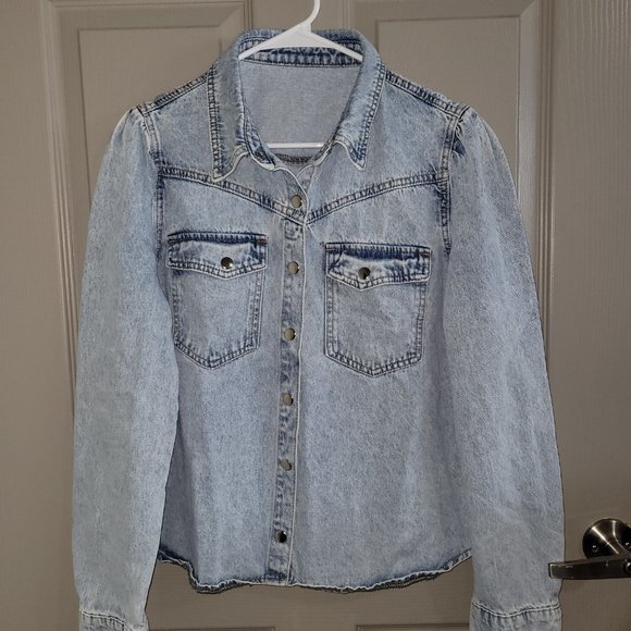 Front Button Puff Sleeve Denim Shirt - Picture 2 of 3